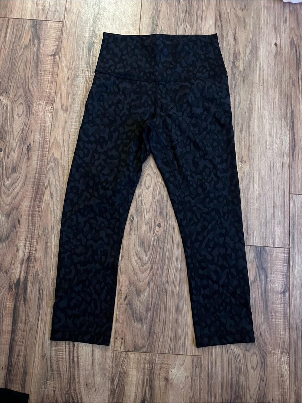 Lululemon Align Black Leopard Print Capris Cropped* 22” | Size 2